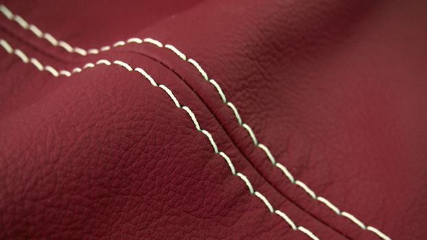 10 - ruby red, kontrastná niť 10 - ruby red, kontrastná niť